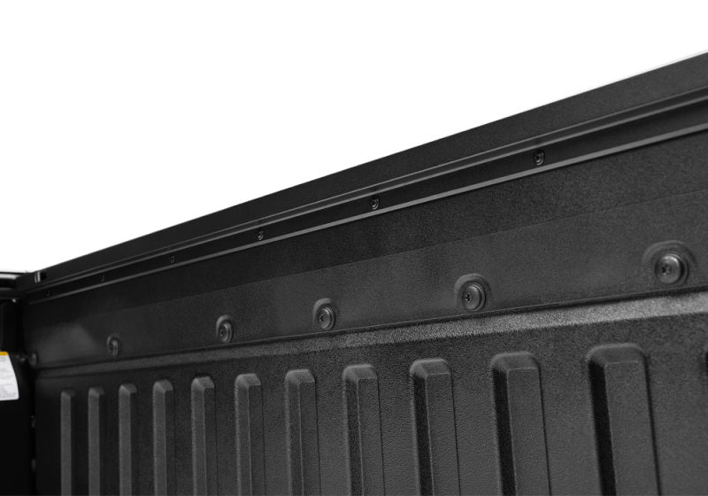 Cubierta retráctil Roll-N-Lock de 5 pies para Toyota Tacoma Serie M 2024