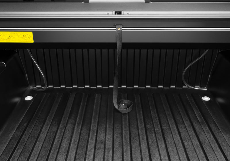 Cubierta retráctil Roll-N-Lock de 5 pies para Toyota Tacoma Serie M 2024