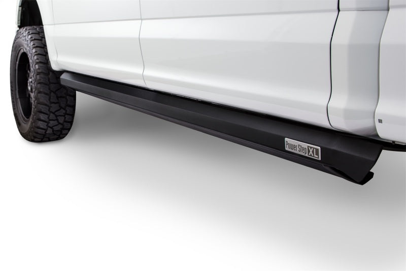AMP Research 2007–2018 Jeep Wrangler JKU 4DR PowerStep XL – Schwarz (inkl. OEM-Stil-Beleuchtung)