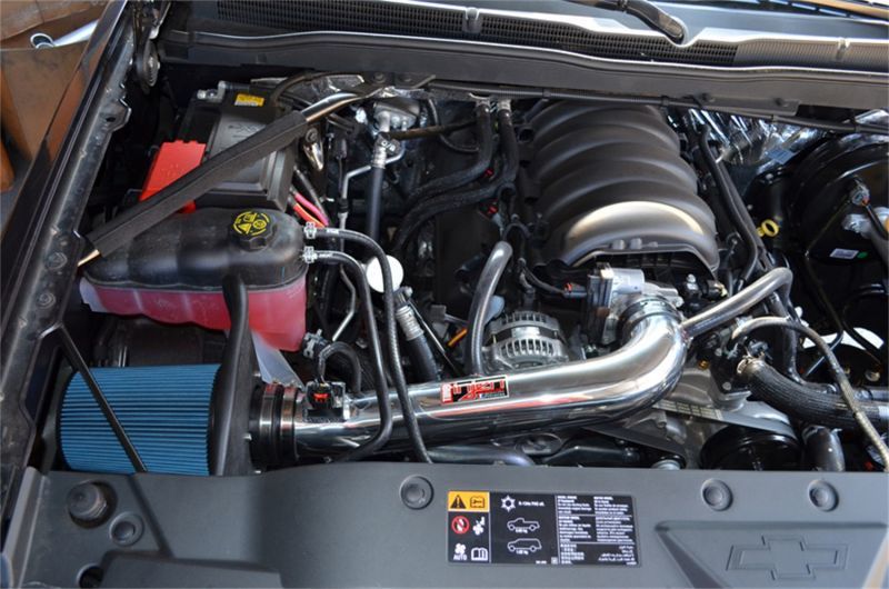 Injen 14-19 Chevy Silverado/GMC Sierra P/U 5.3L Pulido Short Ram Intake con MR Tech y protector térmico