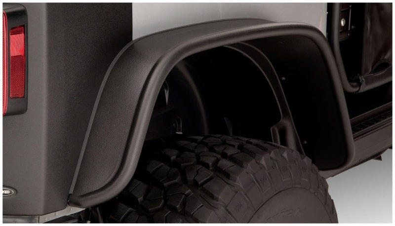 Bushwacker 07–18 Jeep Wrangler Flat Style Flares, 2-teilig, nur für 2-türige Sport Utility – Schwarz