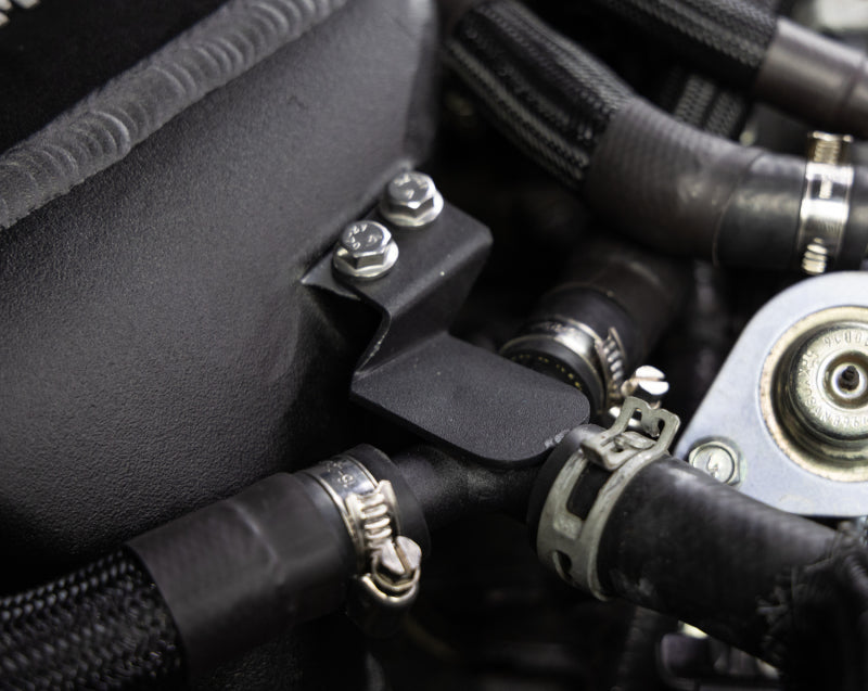 Mishimoto 2016+ Infiniti Q50/60 3.0T Performance Luft-Wasser-Ladeluftkühler-Kit