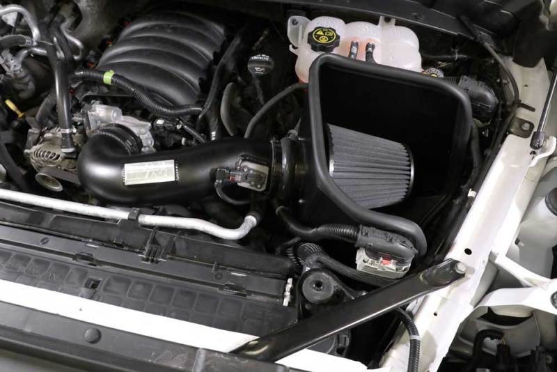 Kit de admisión de alto rendimiento K&amp;N 2019 Chevrolet Silverado 1500 5.3L V8 negro