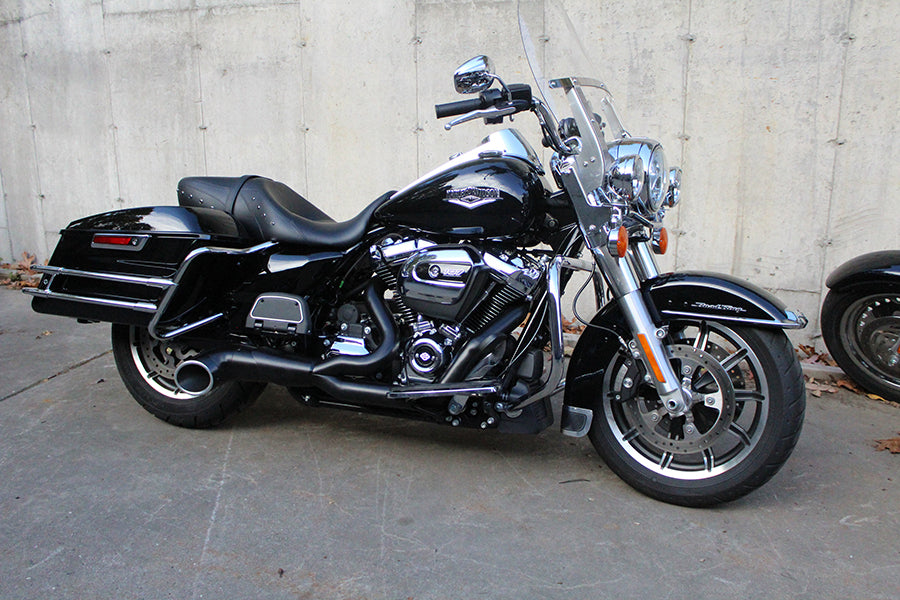 Sistema de escape estilo Lakester negro para Harley-Davidson Touring Milwaukee Eight