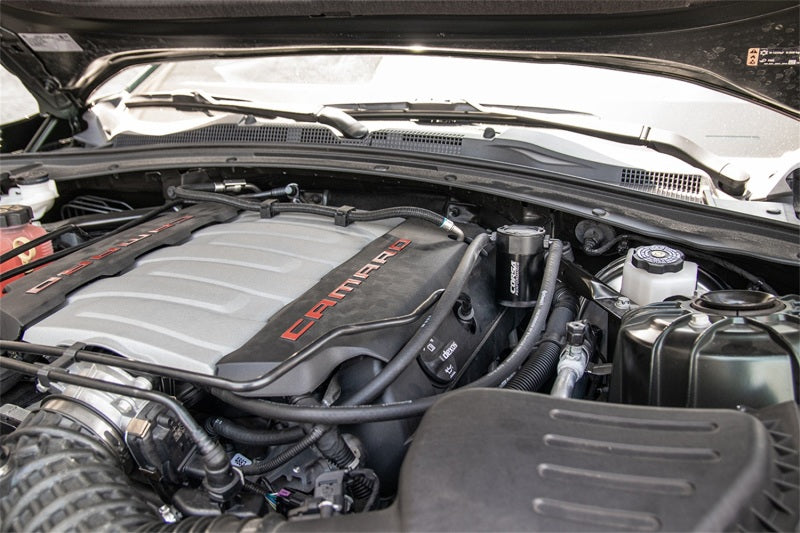 Corsa 16–22 Chevrolet Camaro SS Coupe 6,2 l V8 (RWD) Aluminium-Ölauffangbehälter mit Montagehalterung