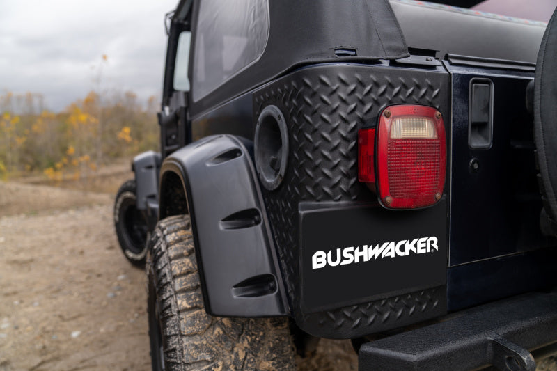 Esquinas traseras Bushwacker Trail Armor para Jeep Wrangler 97-06, color negro