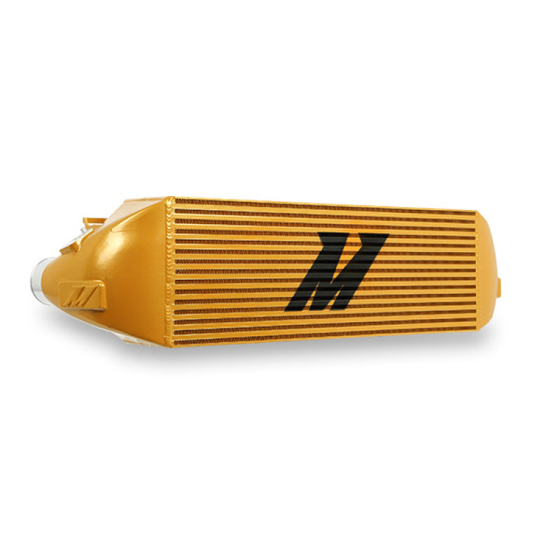 Mishimoto 2013+ Ford Focus ST Gold-Ladeluftkühler mit schwarzen Rohren