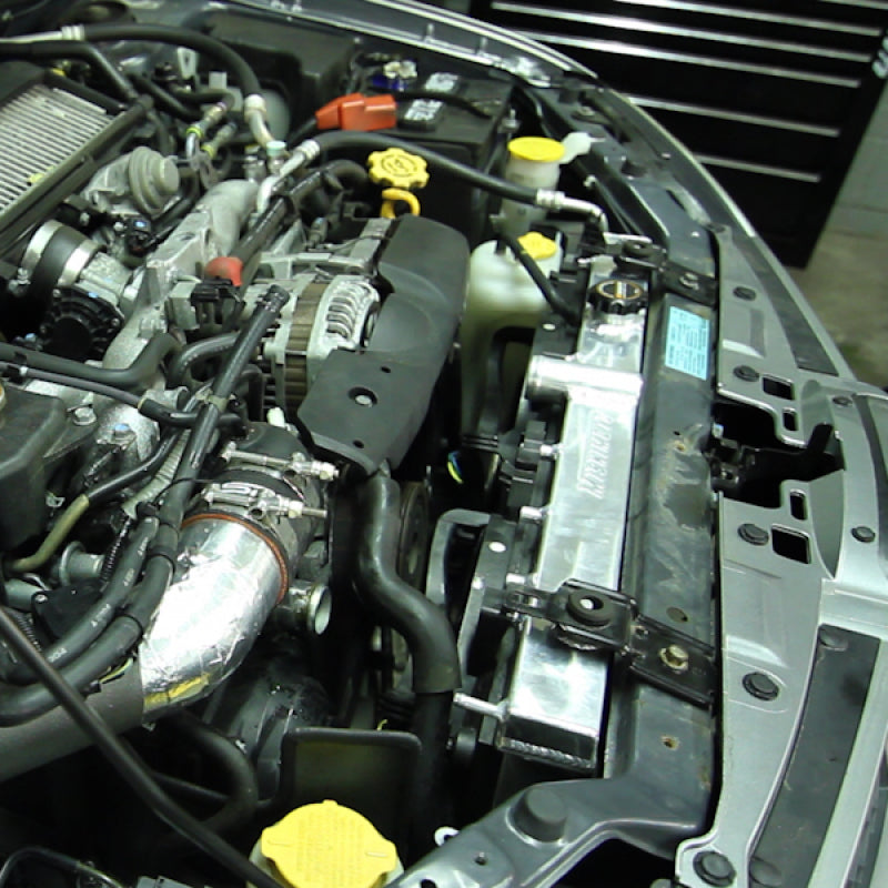 Radiador manual de aluminio Mishimoto para Subaru WRX y STi 01-07