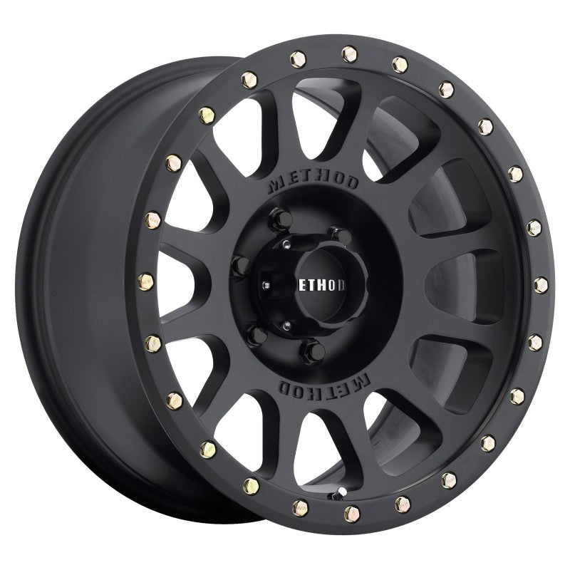Method MR305 NV 18 x 9,0 mm Offset 6 x 5,5 108 mm CB Mattschwarzes Rad