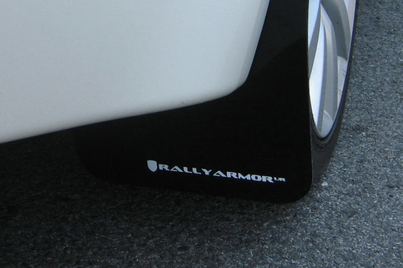 Rally Armor 08-17 Mitsubishi EVO X Schwarzer UR-Schmutzfänger mit weißem Logo
