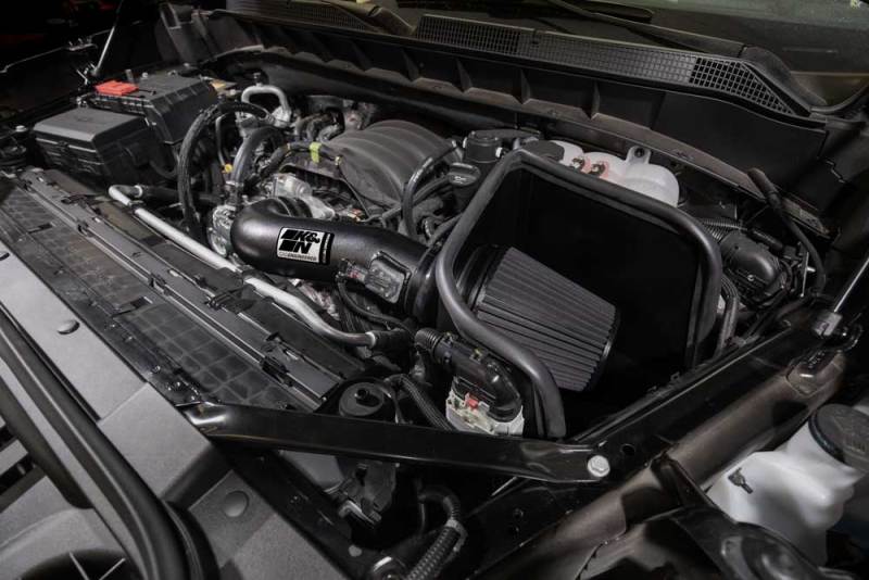 Kit de admisión de alto rendimiento K&amp;N 2019 Chevrolet Silverado 1500 5.3L V8 negro