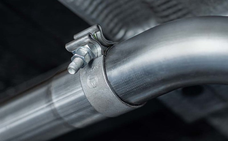 Sistema de escape de alto rendimiento Cat-Back de la serie Street Ford F-150 15-21 de Magnaflow: salida trasera pulida