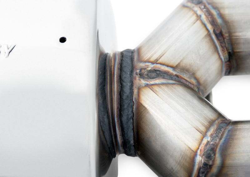 Escape AWE Tuning Audi C7.5 A6 3.0T Touring Edition: cuatro salidas con puntas negras de diamante